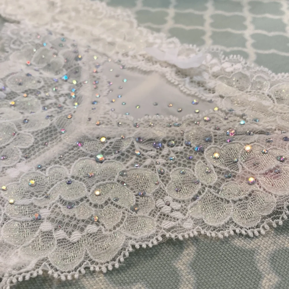 Vintage Victoria’s Secret Dream Angels White Shimmer Lace Rhinestone Thong L - Picture 2 of 10